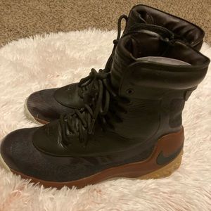 Nike women’s Zoom Kynsi Jacquard waterproof boot